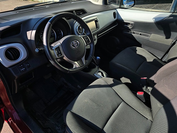 Toyota Yaris 5 of 5