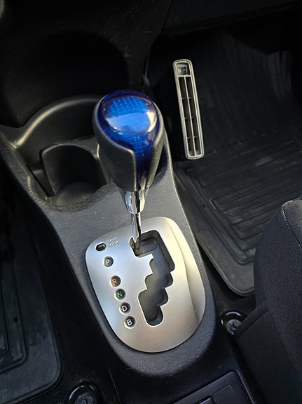 Toyota Yaris 9 of 13