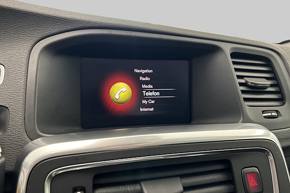 Volvo V60 14 of 22