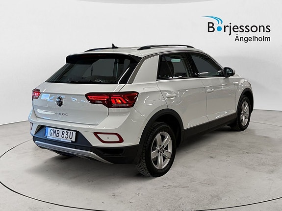 Volkswagen T-Roc 3 of 5