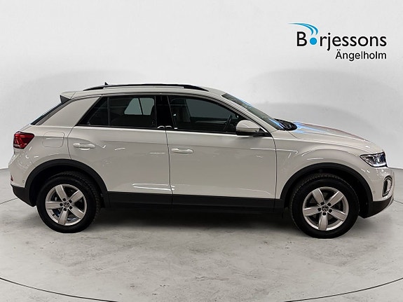 Volkswagen T-Roc 2 of 5