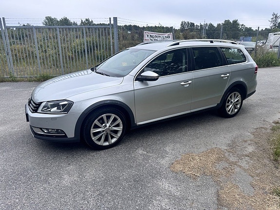 Volkswagen Passat Alltrack 4 of 7
