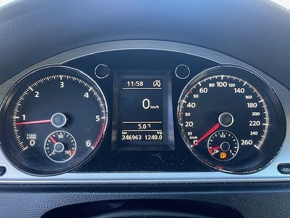 Volkswagen Passat Alltrack 5 of 7