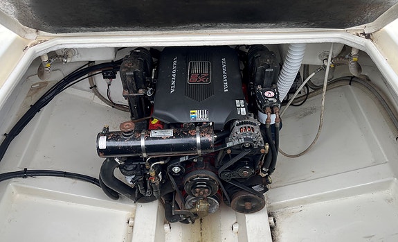 Jeanneau 755 Runabout-05 6 of 7
