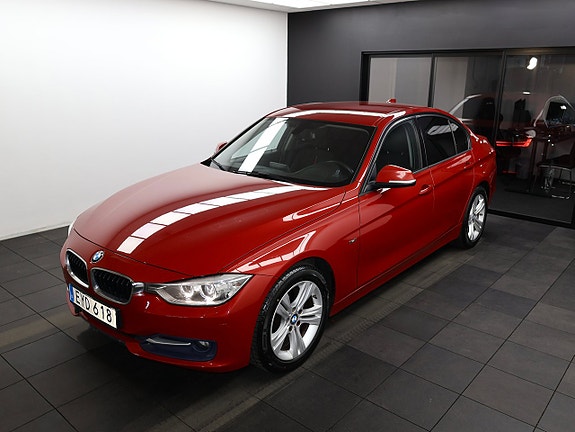 BMW 318d 3 of 5
