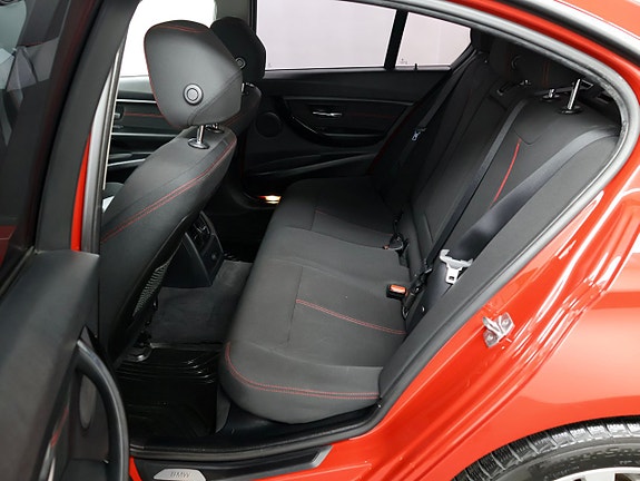 BMW 318d 22 of 26