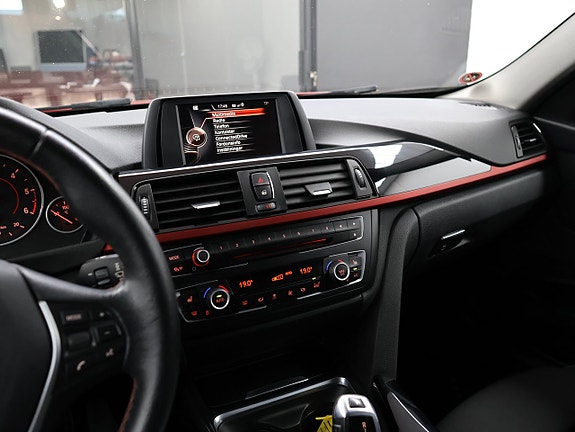 BMW 318d 15 of 26