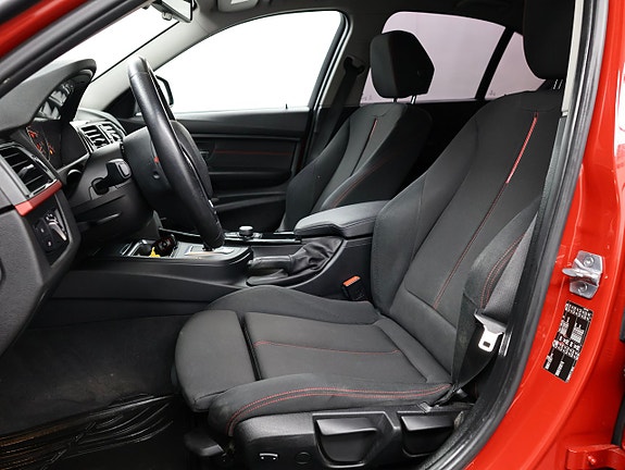BMW 318d 13 of 26