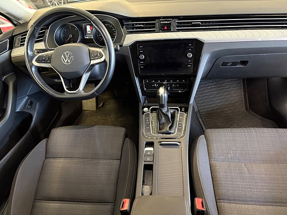 Volkswagen Passat 6 of 10
