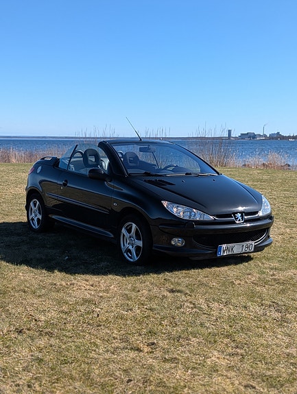 Peugeot 206 CC 2 of 5