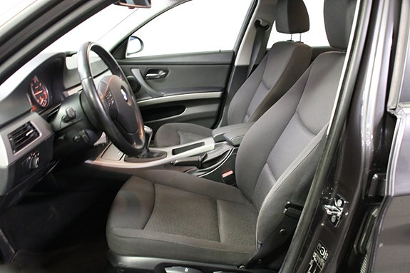 BMW 318d 5 of 12