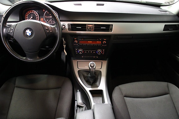 BMW 318d 7 of 12