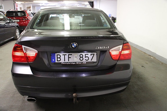 BMW 318d 10 of 12