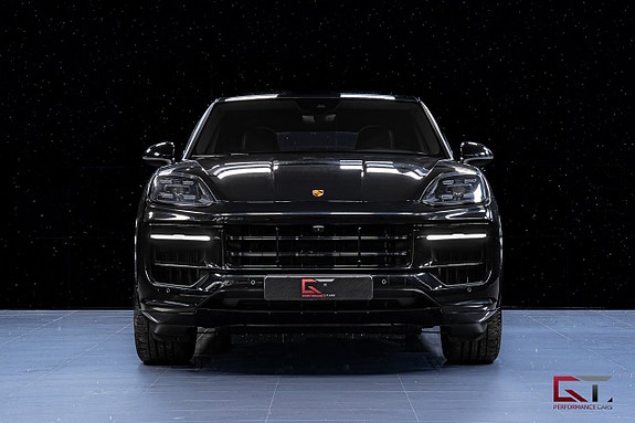 Porsche Cayenne S 4 of 5