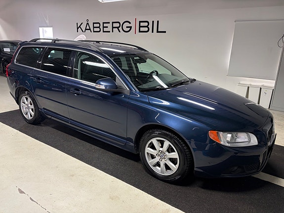 Volvo V70 2 of 5