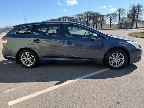Toyota Avensis 6 of 21