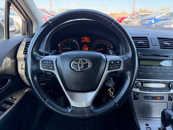 Toyota Avensis 18 of 21