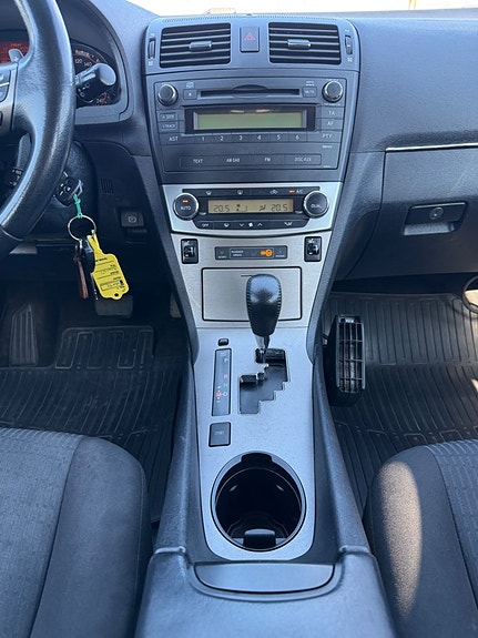 Toyota Avensis 19 of 21