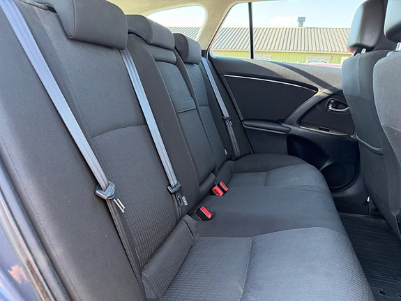 Toyota Avensis 12 of 21