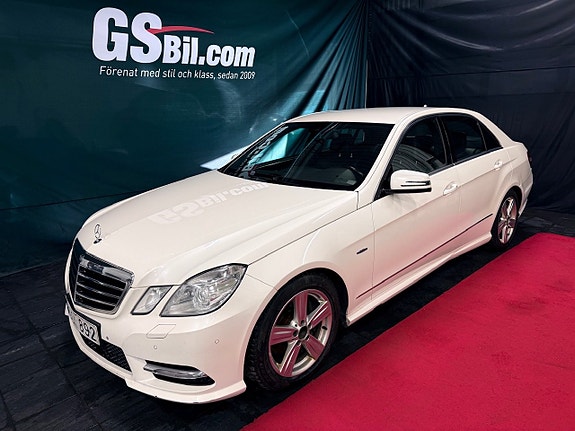 Mercedes-Benz E350 4 of 5