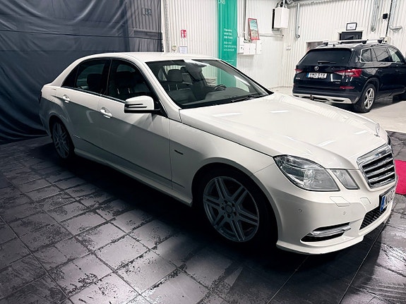 Mercedes-Benz E350 7 of 10