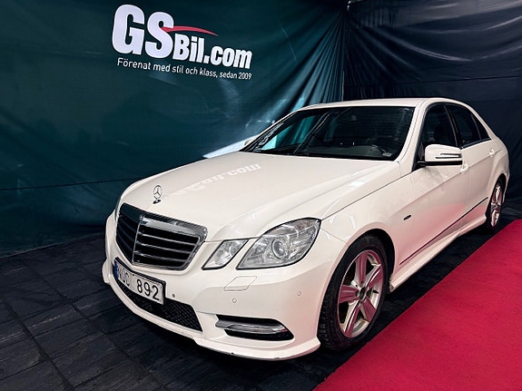 Mercedes-Benz E350 3 of 5