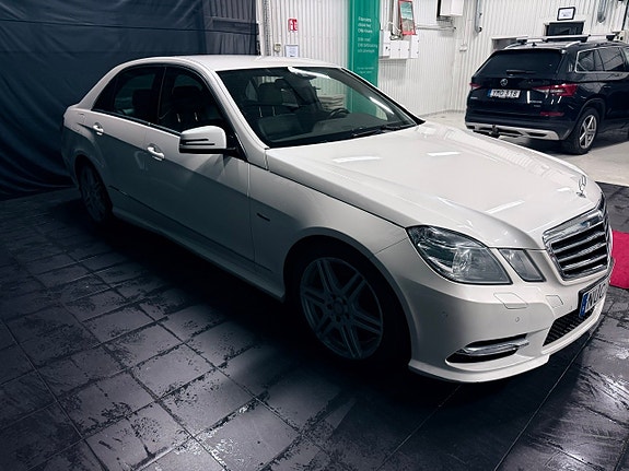 Mercedes-Benz E350 6 of 10