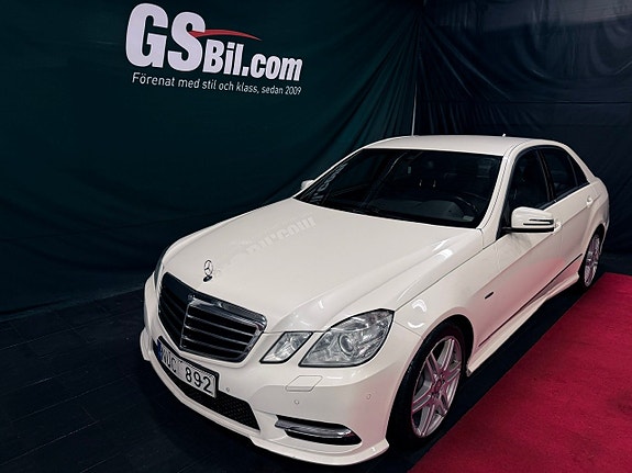 Mercedes-Benz E350 3 of 10