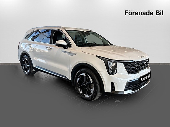 Kia Sorento 3 of 20