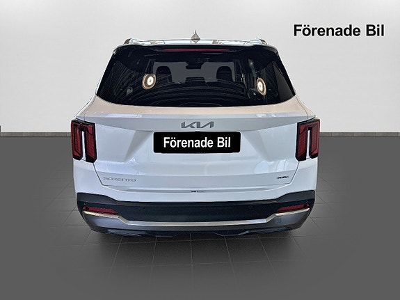 Kia Sorento 6 of 20