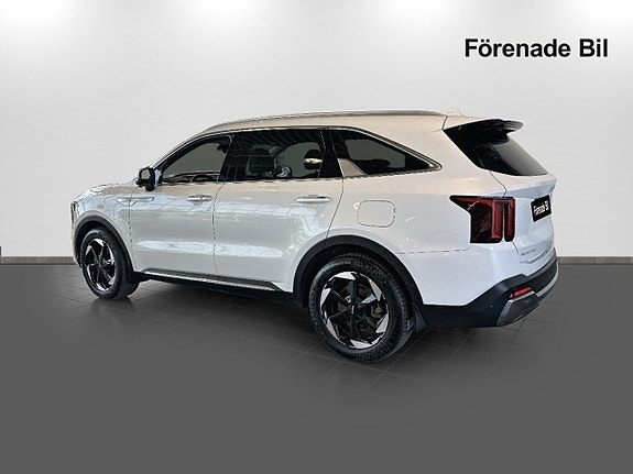 Kia Sorento 5 of 20
