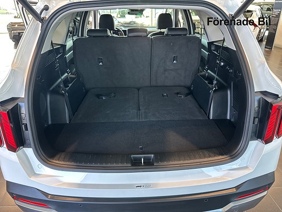 Kia Sorento 17 of 20