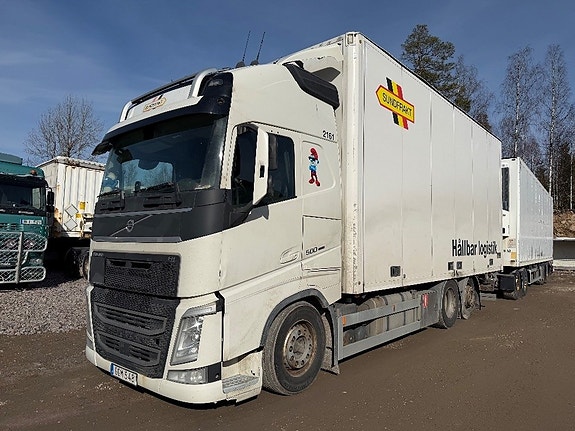 Volvo FH-500 skåpbil Kapelltak