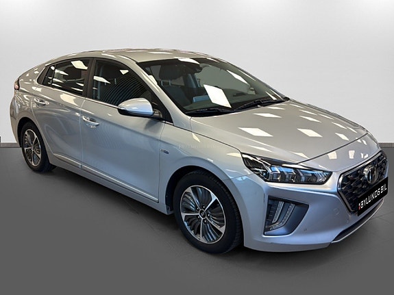 Hyundai IONIQ 3 of 14