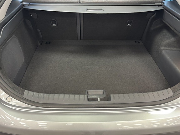 Hyundai IONIQ 10 of 14