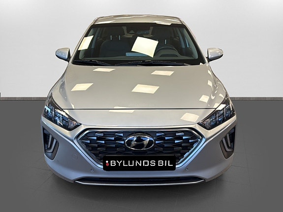 Hyundai IONIQ 2 of 14