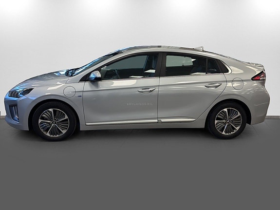 Hyundai IONIQ 4 of 14