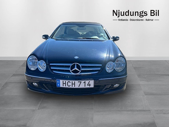 Mercedes-Benz CLK200 9 of 11