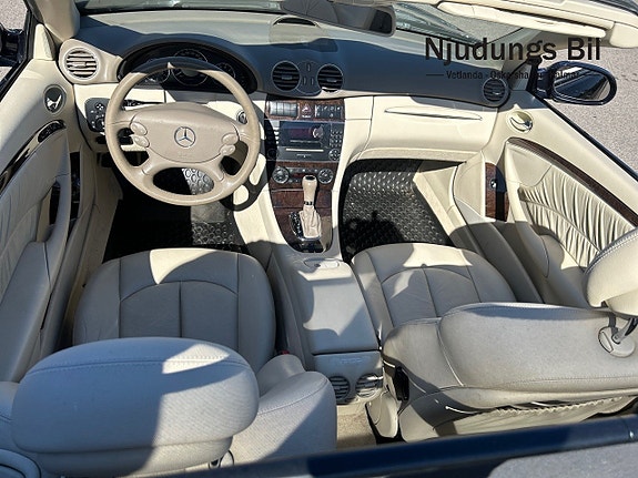 Mercedes-Benz CLK200 11 of 11