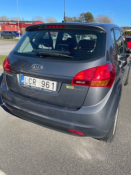 Kia Venga 3 of 9