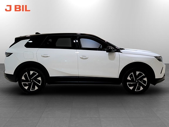 Opel Grandland 16 of 18