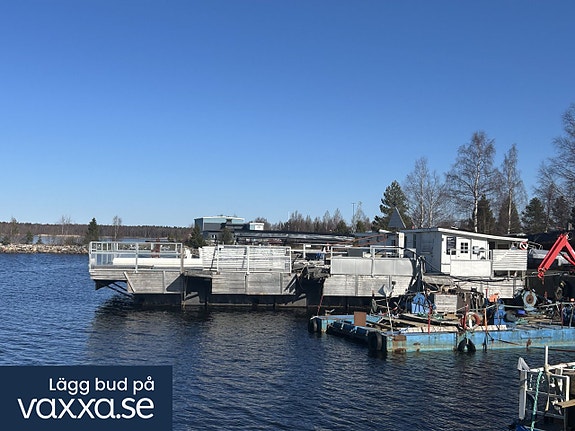 Ponton/Pråm - Flytande uteservering med kök och WC