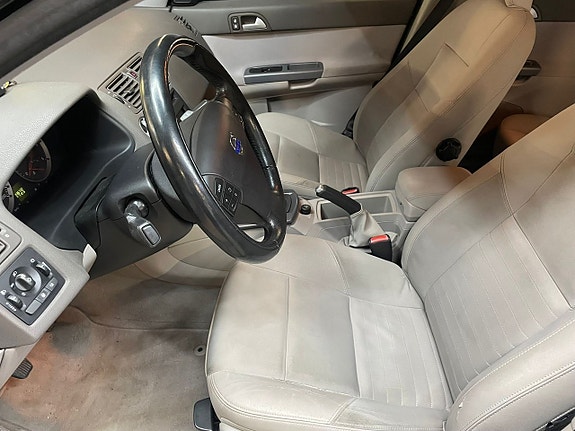 Volvo V50 7 of 12