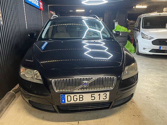 Volvo V50 3 of 12