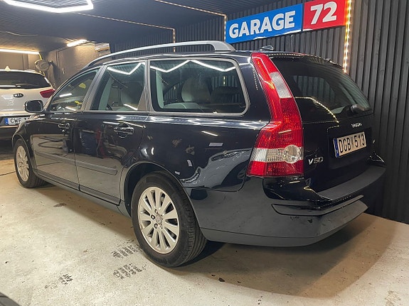 Volvo V50 4 of 12