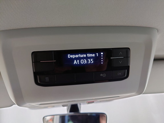 Volkswagen Caravelle 18 of 19