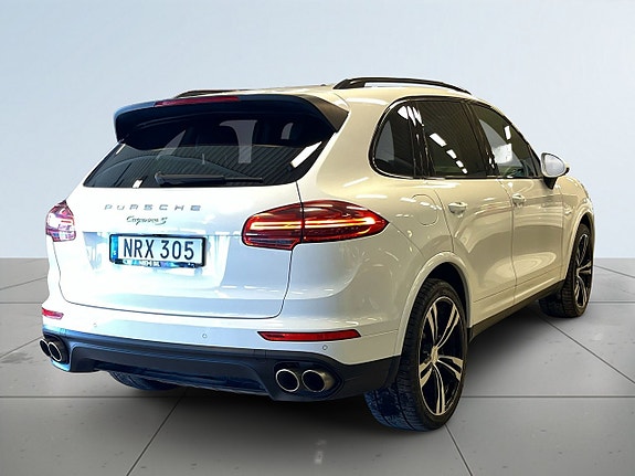 Porsche Cayenne S 6 of 26