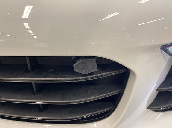 Porsche Cayenne S 21 of 26