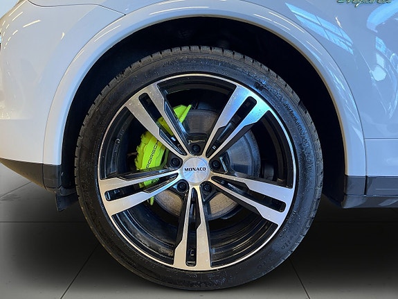 Porsche Cayenne S 14 of 26