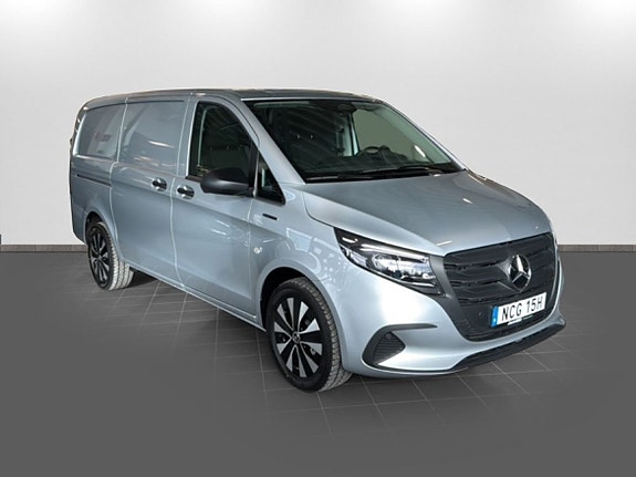 Mercedes-Benz eVito Tourer 2 of 5